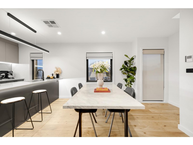 24/60 Kingsland Parade, Casey ACT 2913