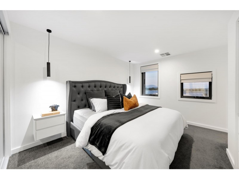 24/60 Kingsland Parade, Casey ACT 2913