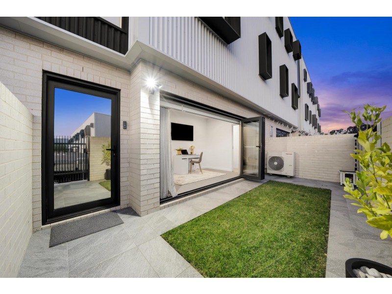24/60 Kingsland Parade, Casey ACT 2913