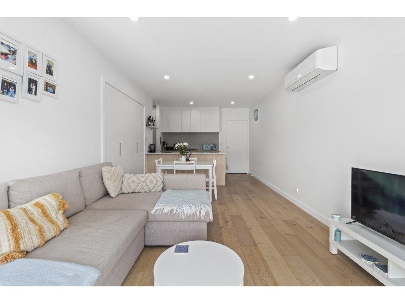 2/162 Overall Avenue, Casey ACT 2913