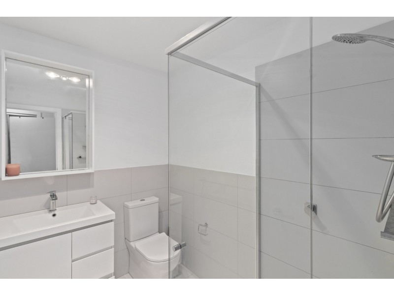 2/162 Overall Avenue, Casey ACT 2913