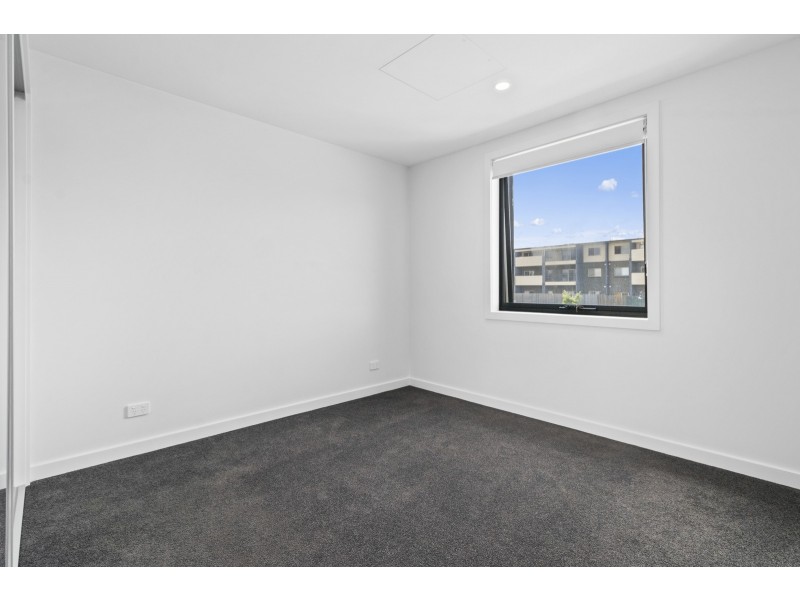 2/162 Overall Avenue, Casey ACT 2913