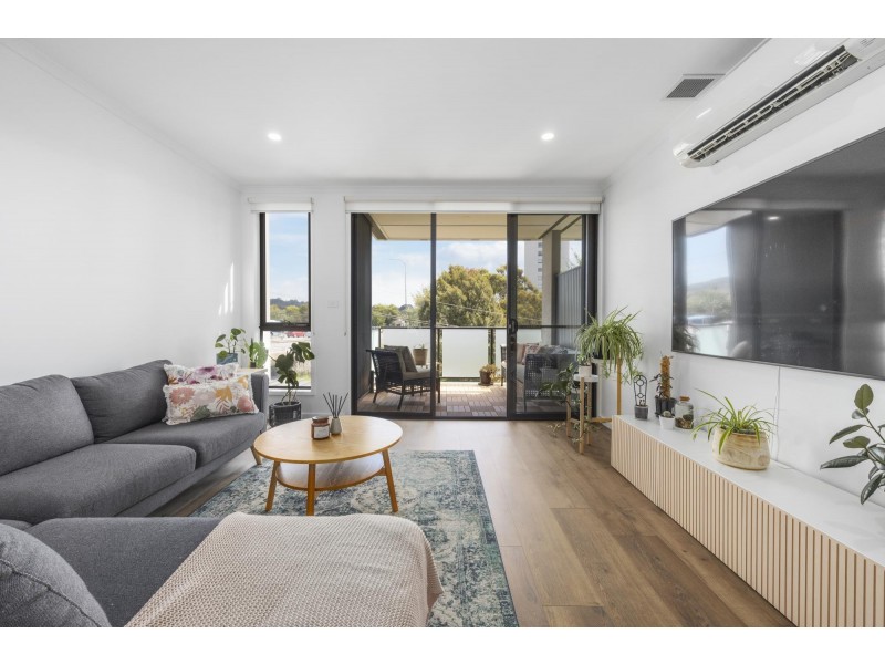 13/128 Easty Street, Phillip ACT 2606