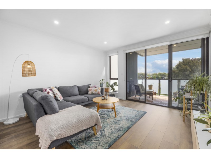 13/128 Easty Street, Phillip ACT 2606