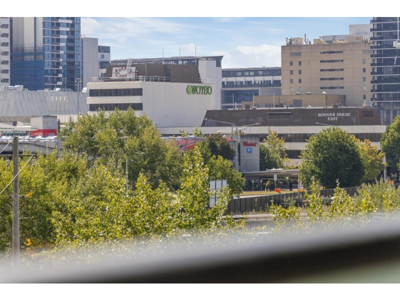 13/128 Easty Street, Phillip ACT 2606