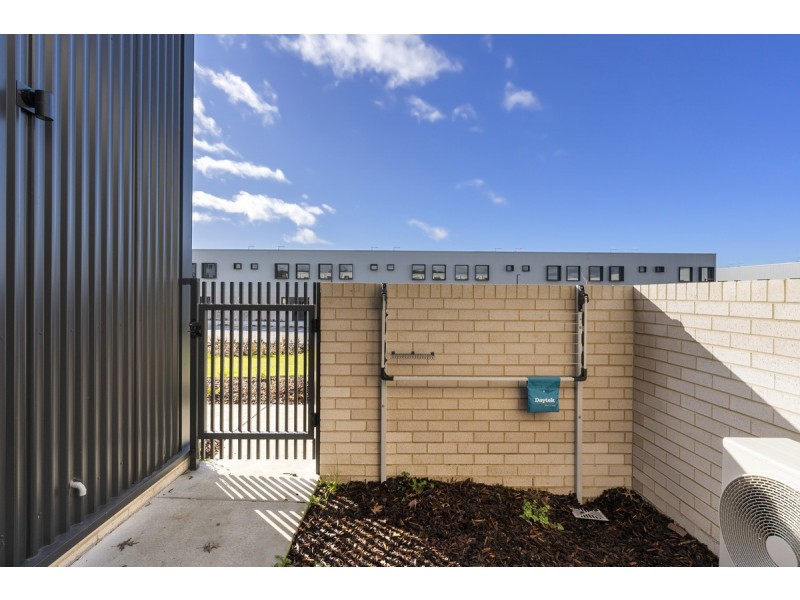 56/60 Kingsland Parade, Casey ACT 2913