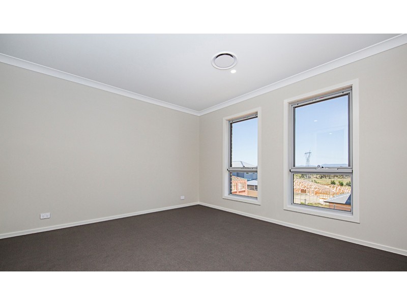 9 Concertina Street, Lawson ACT 2617