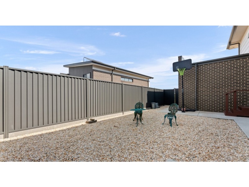 9 Concertina Street, Lawson ACT 2617