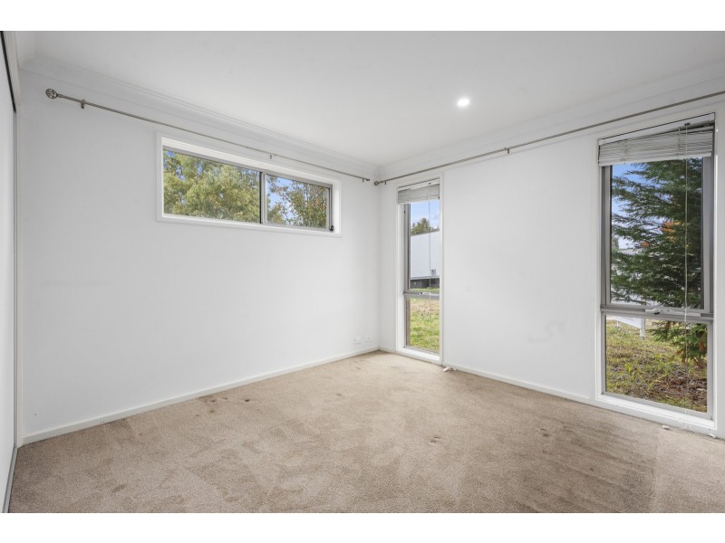 12 Lambrick Lane, Casey ACT 2913