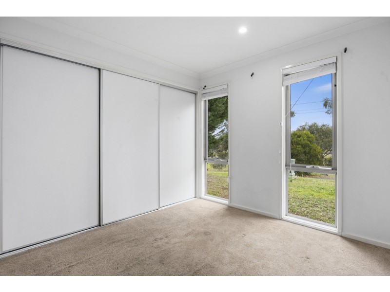 12 Lambrick Lane, Casey ACT 2913