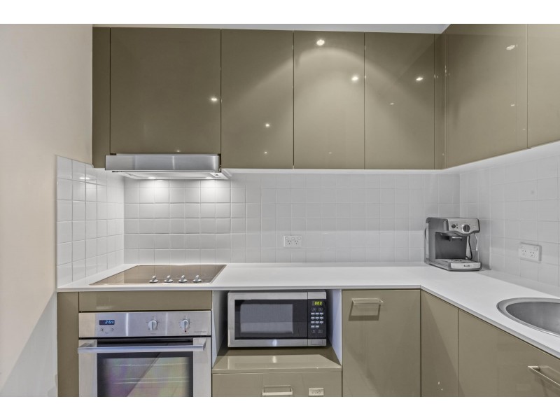 15/2 Edinburgh Avenue, City ACT 2601