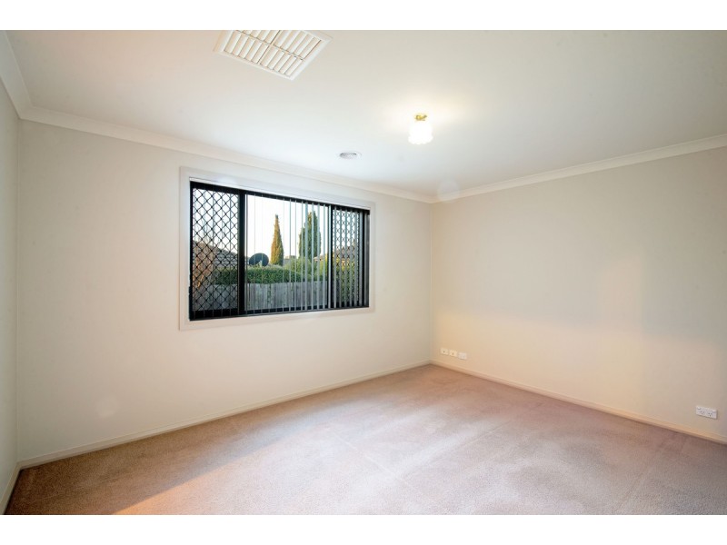 10 Inglewood Street, Gungahlin ACT 2912