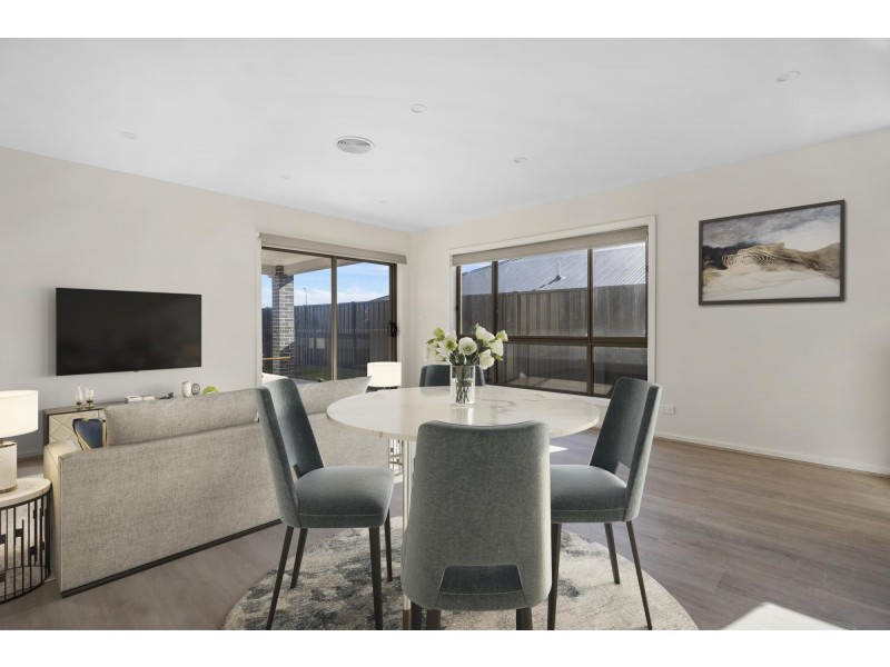 76 Alpine Ash Way, Tralee NSW 2620