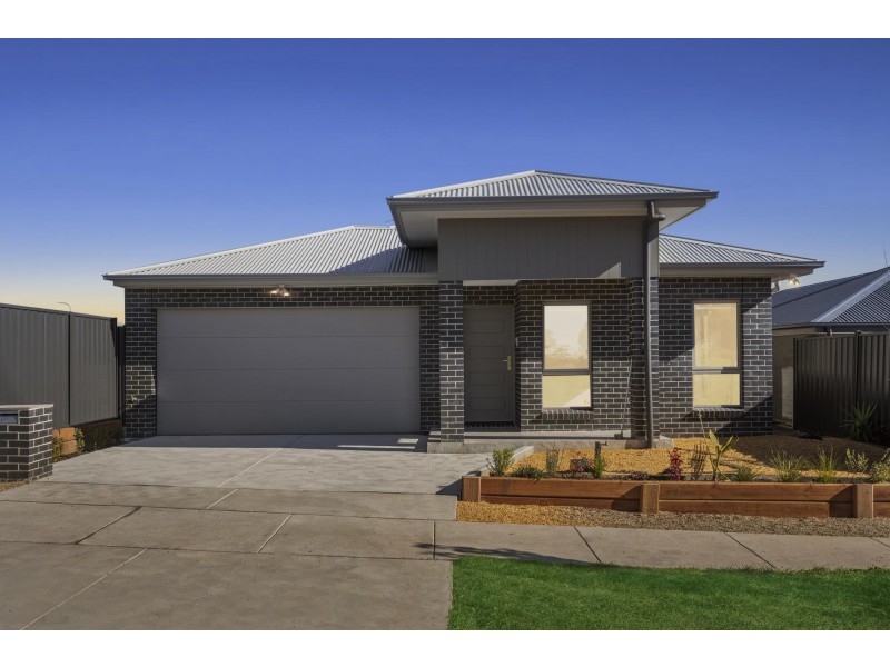 76 Alpine Ash Way, Tralee NSW 2620