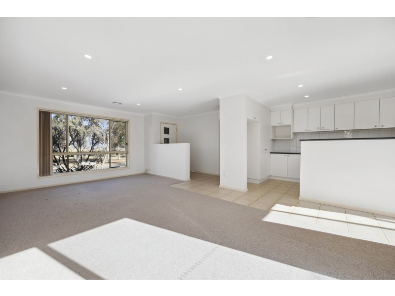 207 Anthony Rolfe Avenue, Gungahlin ACT 2912