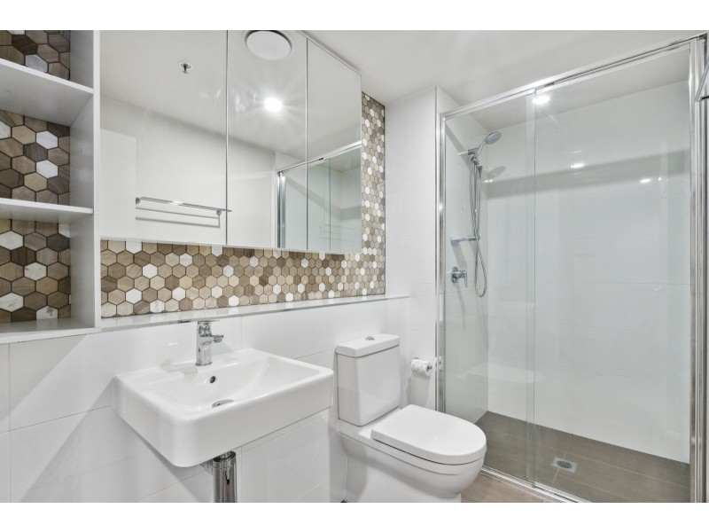 240/325 Anketell Street, Greenway ACT 2900