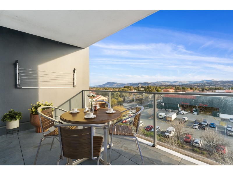 240/325 Anketell Street, Greenway ACT 2900