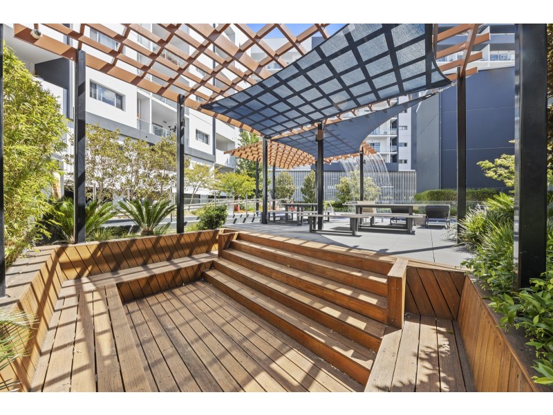 240/325 Anketell Street, Greenway ACT 2900