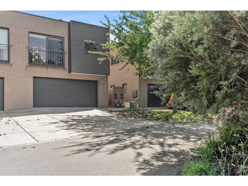 2/15 & 11 Combo Court, Harrison ACT 2914