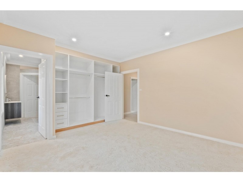 10 Claxton Crescent, Lyneham ACT 2602