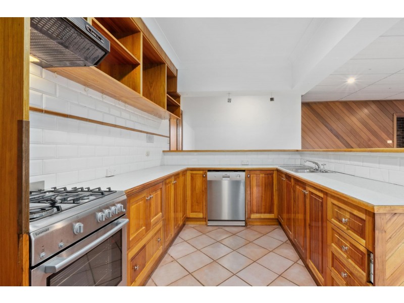 10 Claxton Crescent, Lyneham ACT 2602