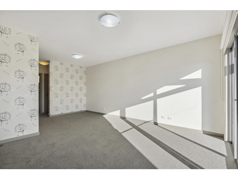 8/41 Clare Burton Crescent, Franklin ACT 2913