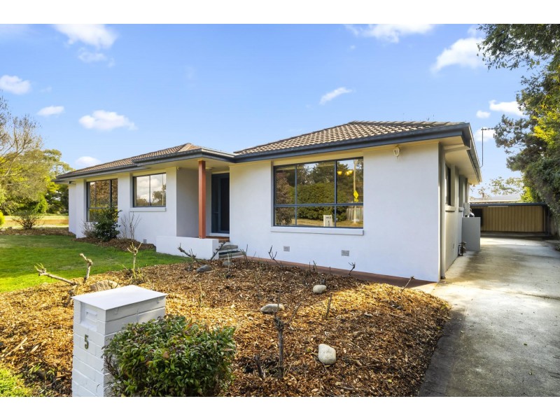 5 McInnes Street, Weston ACT 2611