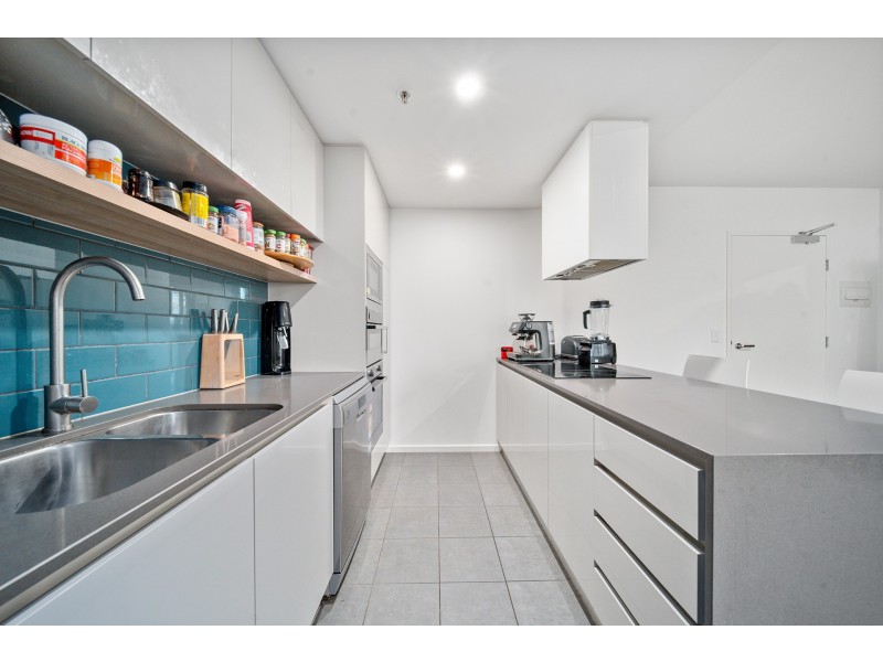 2004/120 Eastern Valley Way, Belconnen ACT 2617