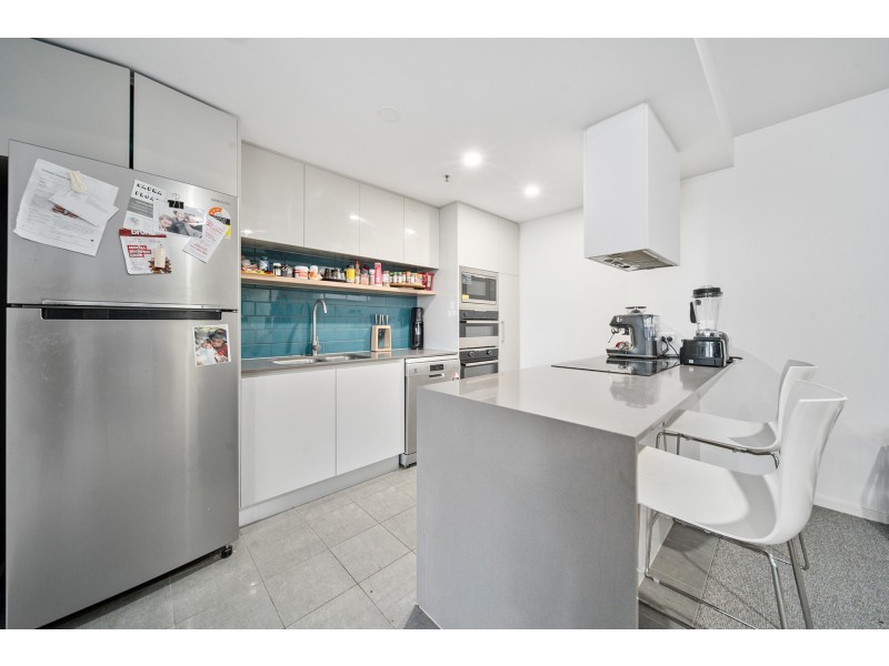 2004/120 Eastern Valley Way, Belconnen ACT 2617