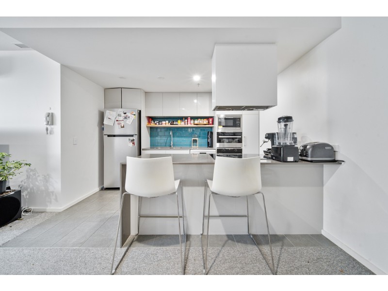 2004/120 Eastern Valley Way, Belconnen ACT 2617
