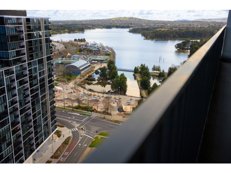 2004/120 Eastern Valley Way, Belconnen ACT 2617