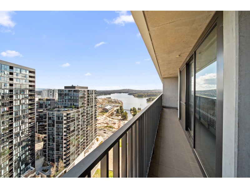2004/120 Eastern Valley Way, Belconnen ACT 2617