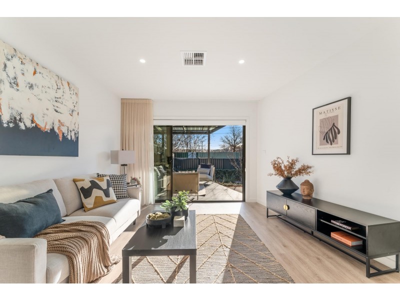 1/9 Oliver Street, Lyneham ACT 2602