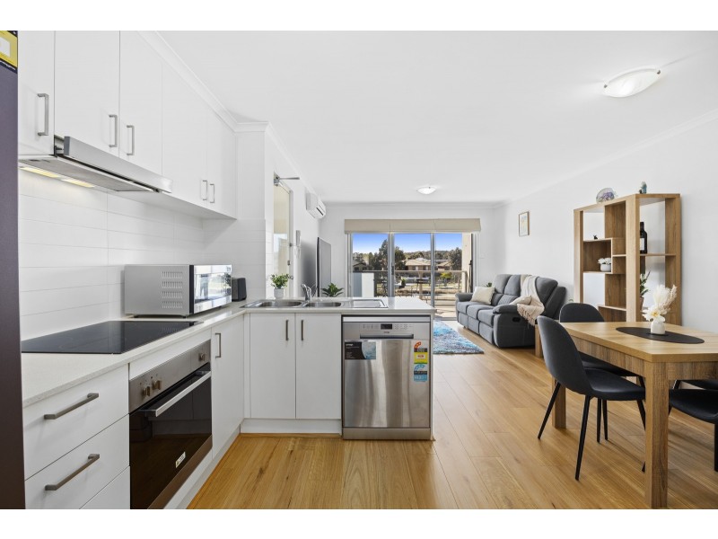 56/75 Elizabeth Jolley Crescent, Franklin ACT 2913