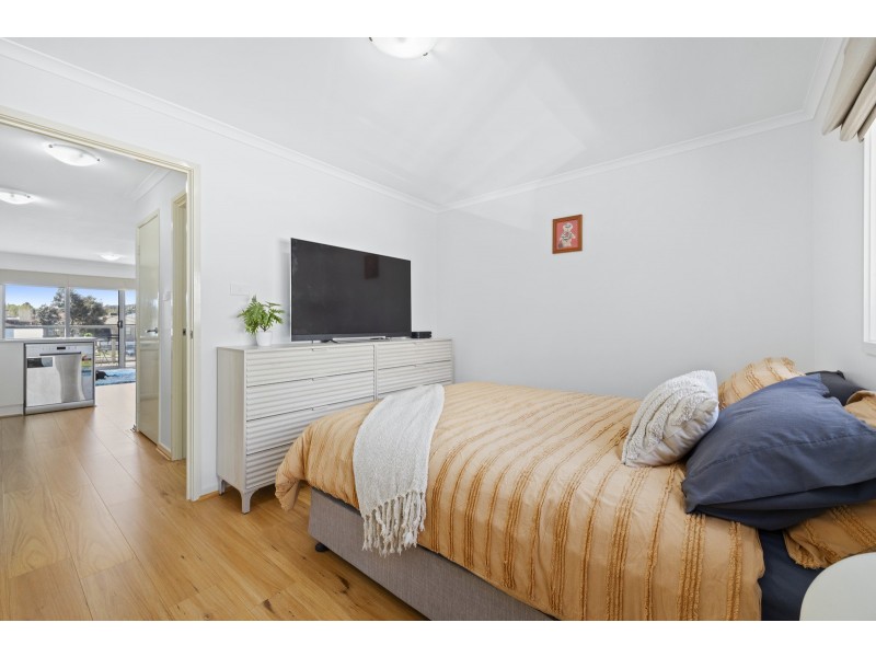 56/75 Elizabeth Jolley Crescent, Franklin ACT 2913