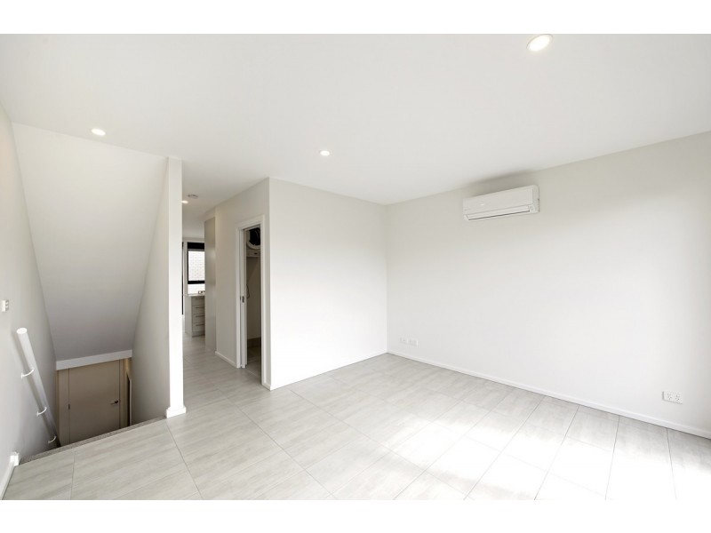 31/135 Easty Street, Phillip ACT 2606