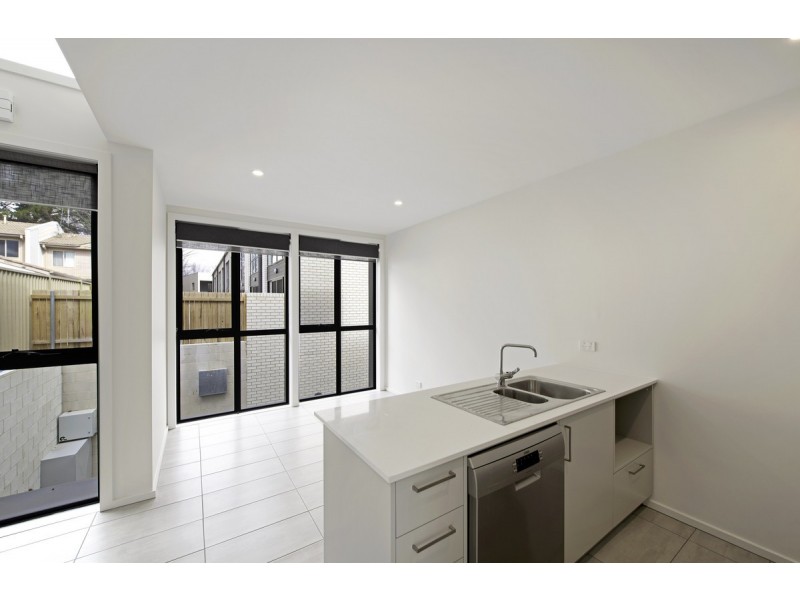 31/135 Easty Street, Phillip ACT 2606