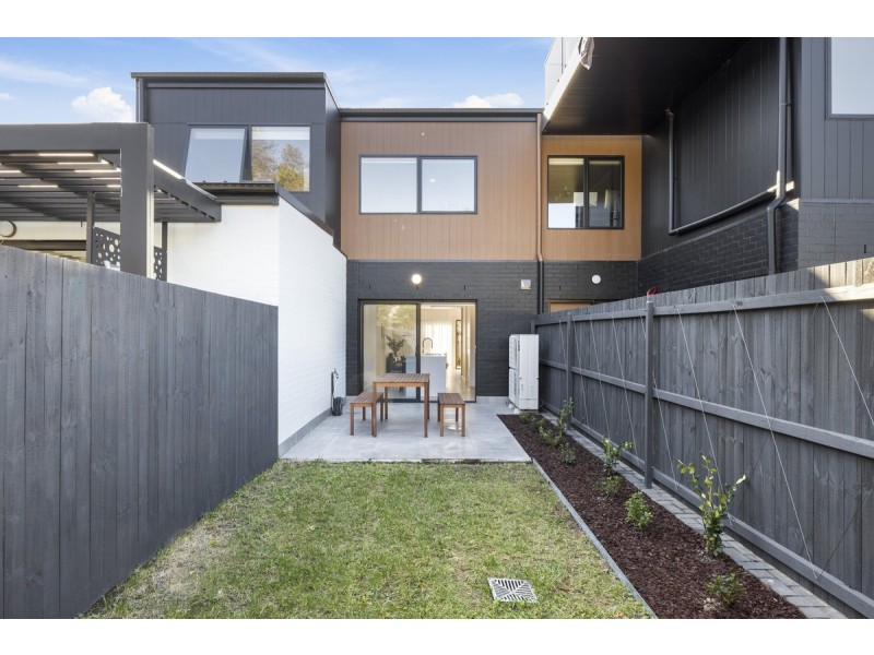 2/3 Lowrie Street, Dickson ACT 2602
