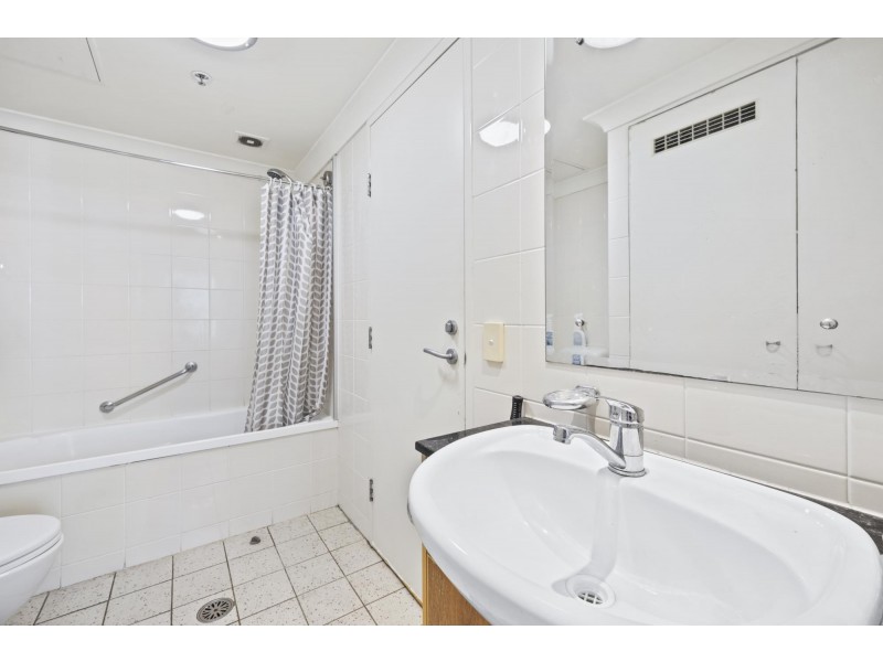 220/2 Akuna Street, City ACT 2601