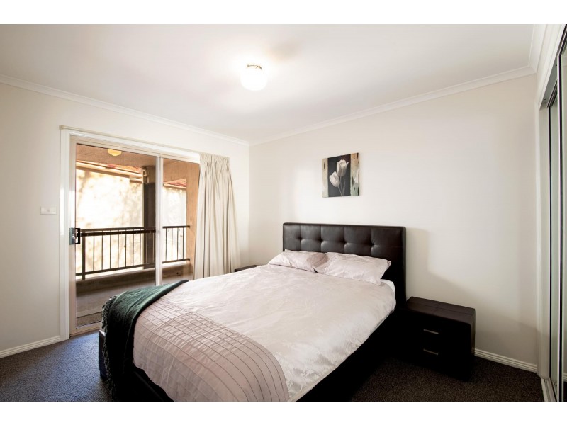 4/30 Cunningham Street, Kingston ACT 2604