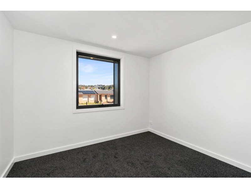 67/60 Kingsland Parade, Casey ACT 2913