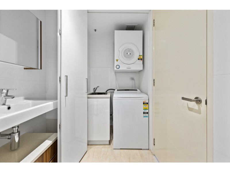 1517/240 Bunda Street, City ACT 2601