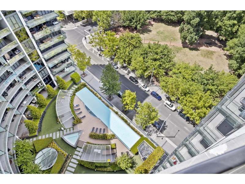 1517/240 Bunda Street, City ACT 2601