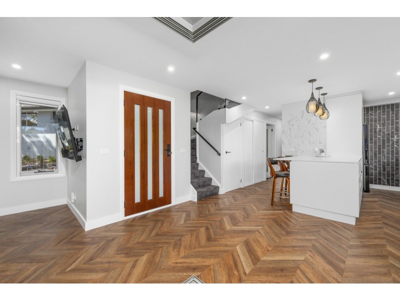 2/11 Pollock Street, Chifley ACT 2606