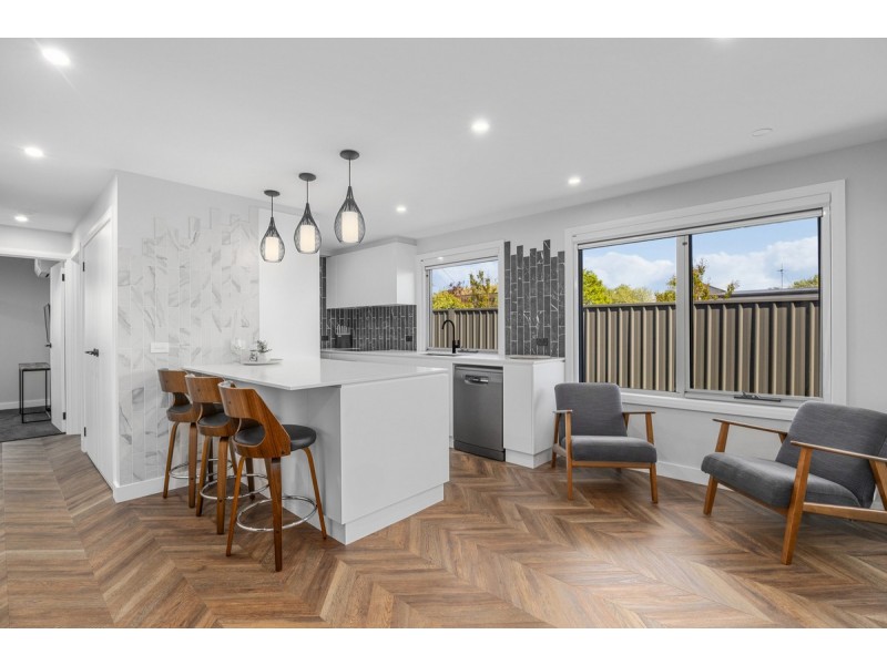 2/11 Pollock Street, Chifley ACT 2606