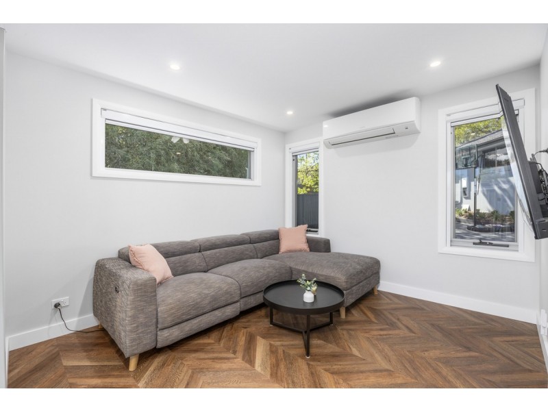 2/11 Pollock Street, Chifley ACT 2606