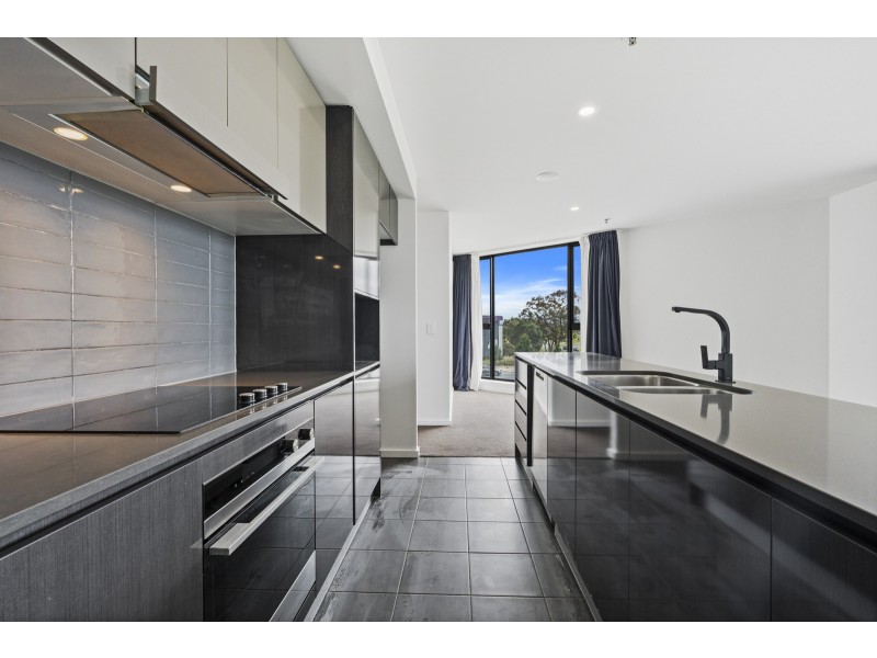 16/1 Anthony Rolfe Avenue, Gungahlin ACT 2912