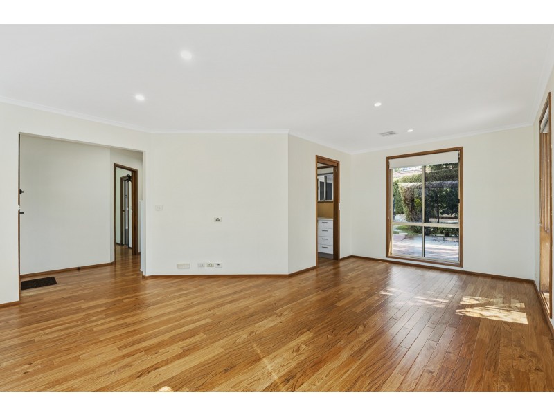 4 Lawlor Place, Gordon ACT 2906