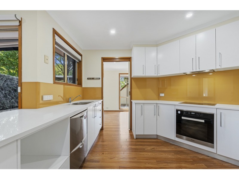 4 Lawlor Place, Gordon ACT 2906