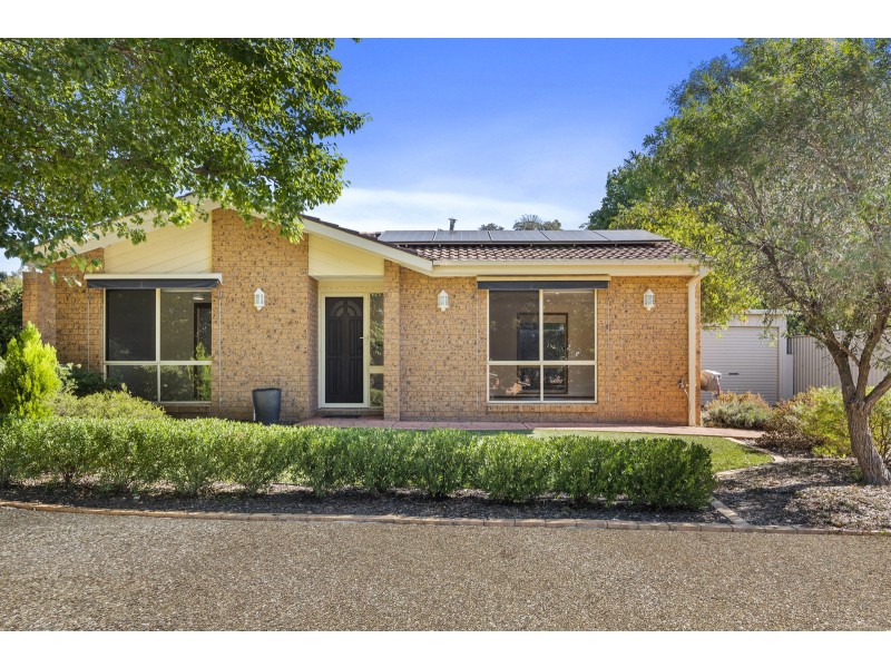 4 Lawlor Place, Gordon ACT 2906